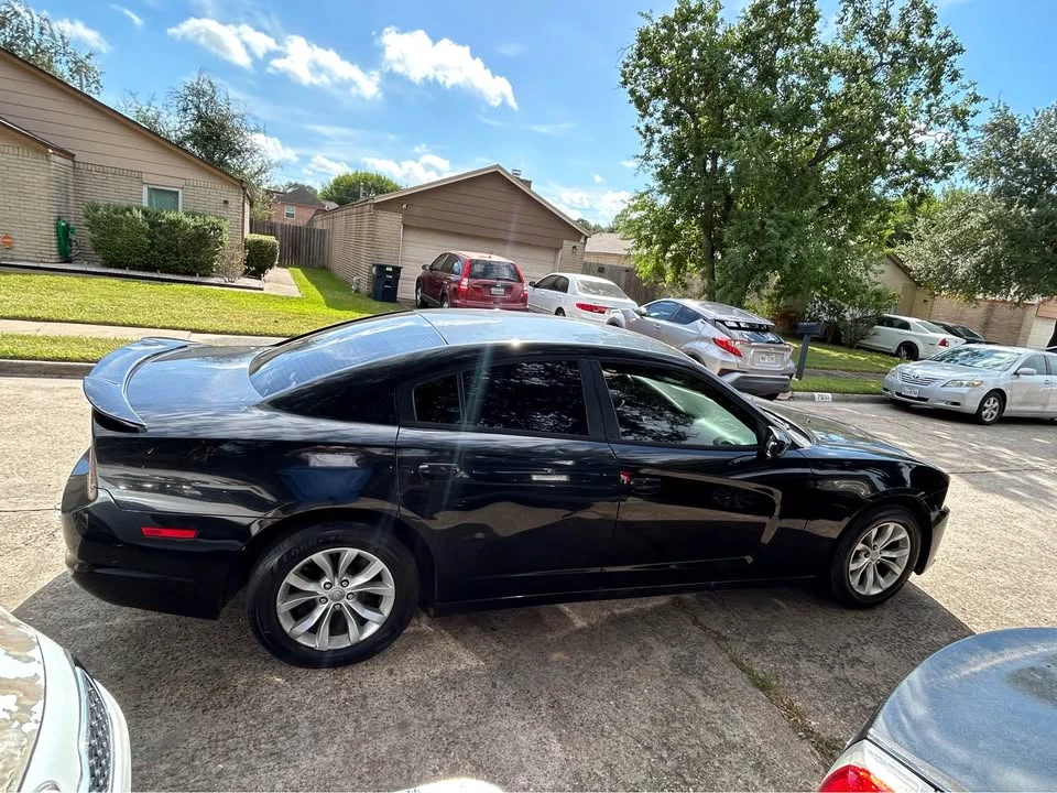 2014 Dodge Charger 7th Gen - Image 4 of 12