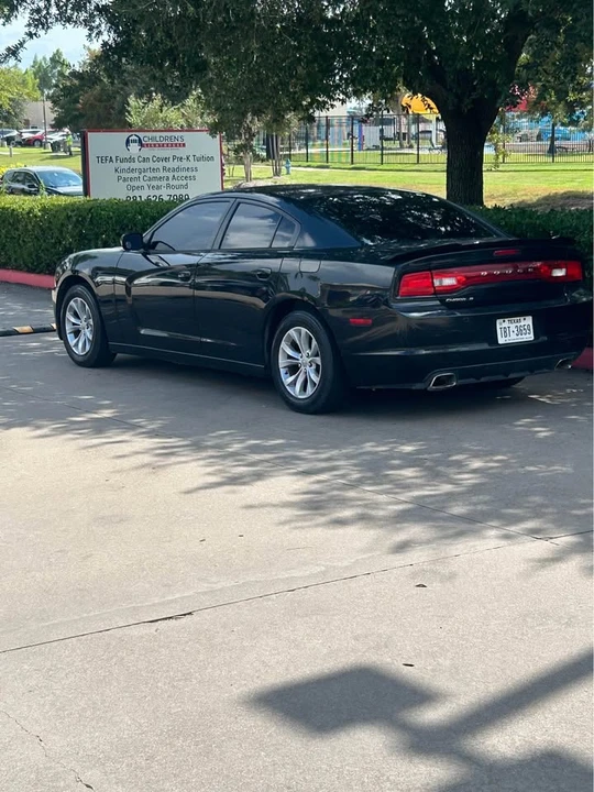 2014 Dodge Charger 7th Gen - Image 8 of 12