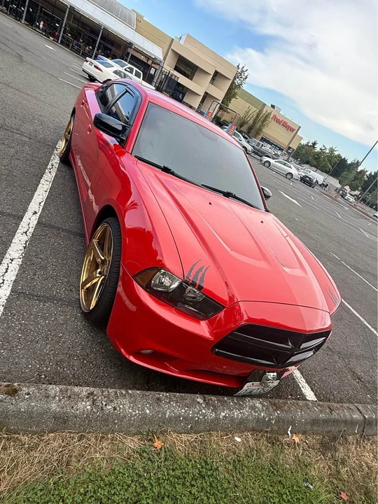 2014 Dodge Charger 7th Gen - Image 2 of 14