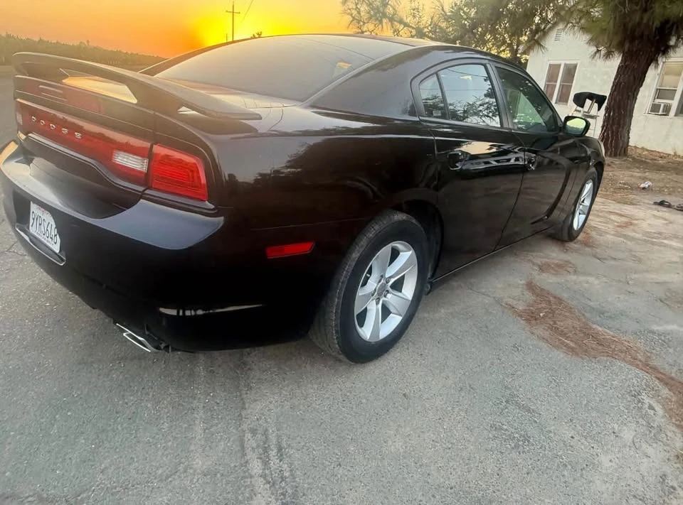 2014 Dodge Charger 7th Gen - Image 3 of 15