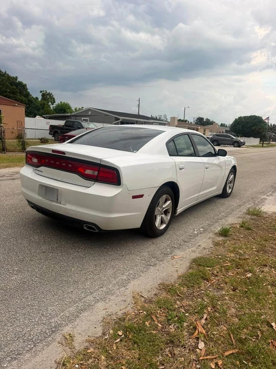 2014 Dodge Charger 7th Gen - Image 7 of 8