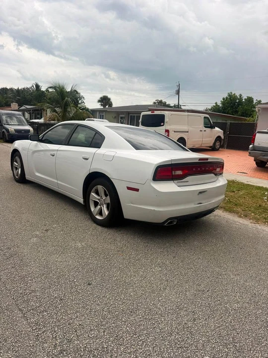 2014 Dodge Charger 7th Gen - Image 6 of 8
