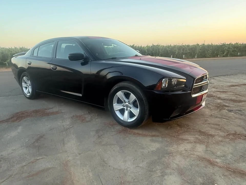 2014 Dodge Charger 7th Gen - Image 4 of 14