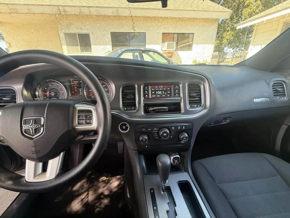 2014 Dodge Charger 7th Gen - Image 10 of 14