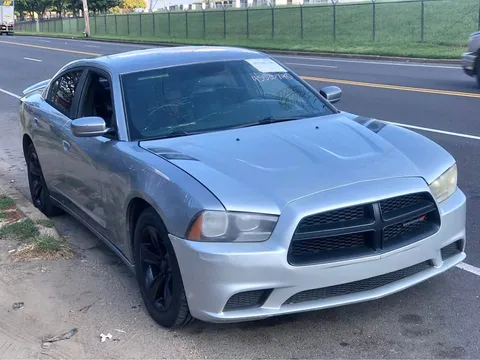 2014 Dodge Charger SE Sedan 4D