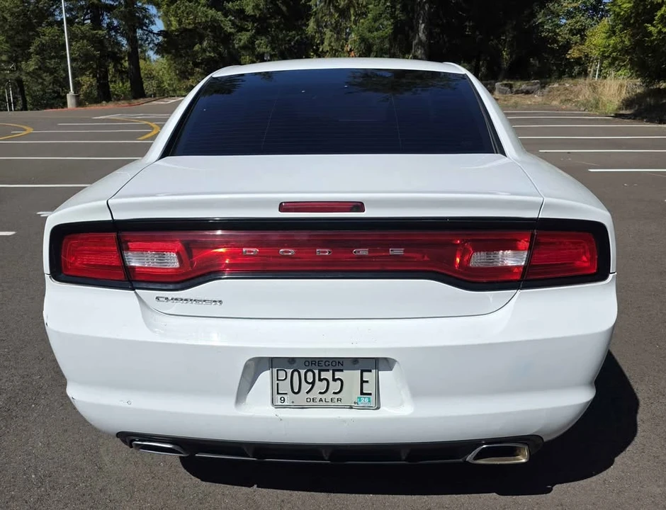 2014 Dodge Charger 7th Gen - Image 5 of 15