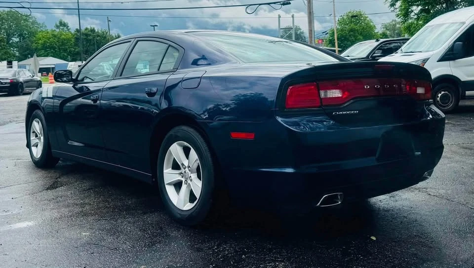 2014 Dodge Charger 7th Gen - Image 4 of 16