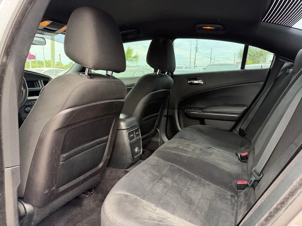 2014 Dodge Charger 7th Gen - Image 9 of 11