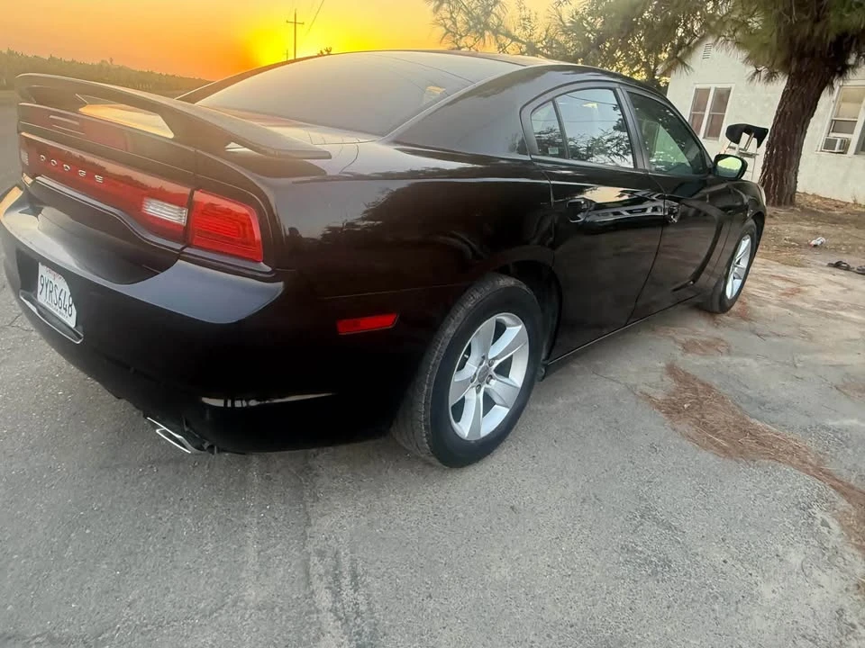 2014 Dodge Charger 7th Gen - Image 2 of 14