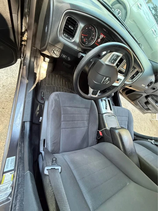 2014 Dodge Charger 7th Gen - Image 2 of 5