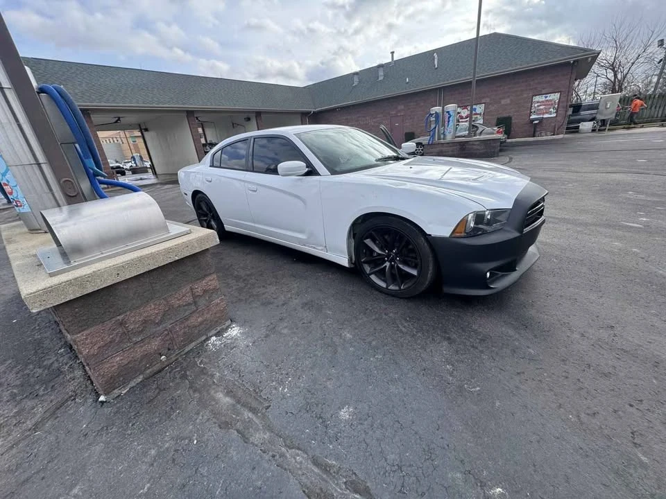 2014 Dodge Charger SRT & 392 7th Gen - Image 5 of 9