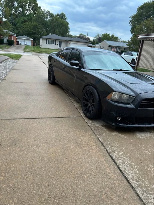 2014 Dodge Charger SRT & 392 7th Gen - Image 4 of 11