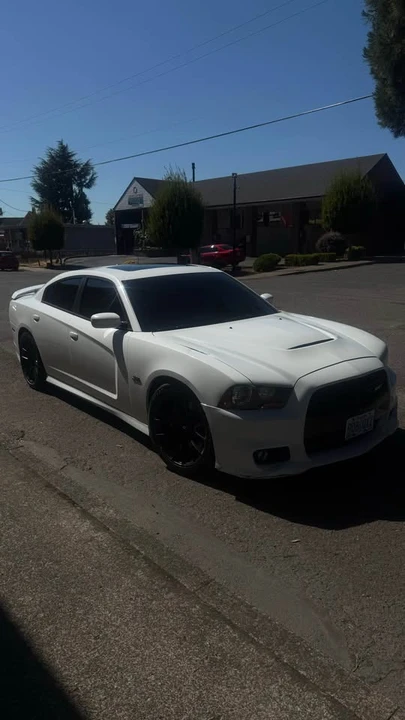 2014 Dodge Charger SRT & 392 7th Gen - Image 9 of 11