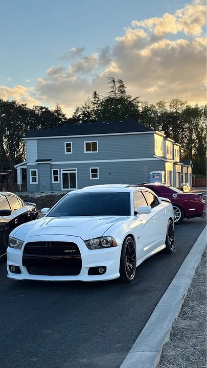 2014 Dodge Charger SRT & 392 7th Gen - Image 5 of 11