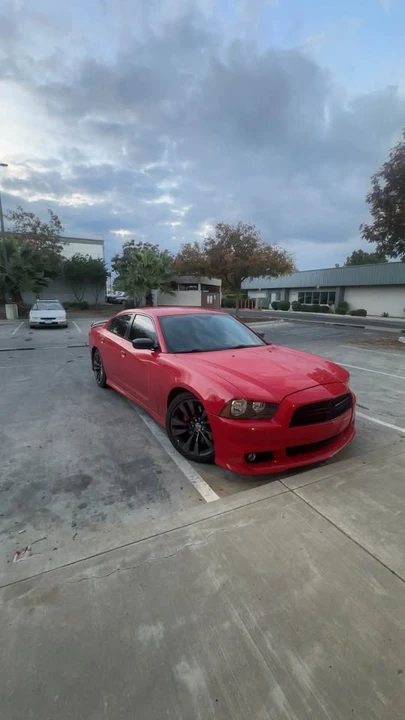 2014 Dodge Charger SRT & 392 7th Gen - Image 4 of 8