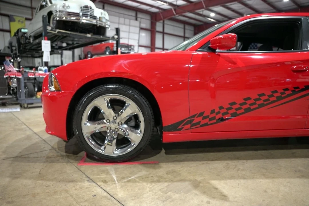 2014 Dodge Charger 7th Gen - Image 3 of 12