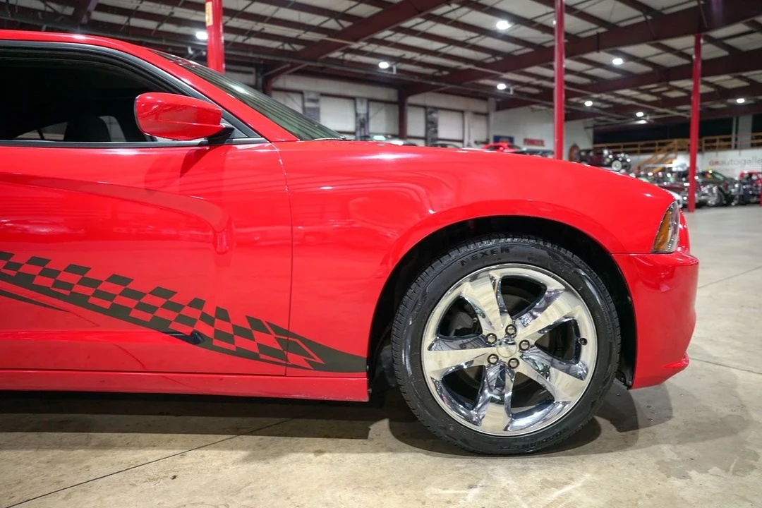 2014 Dodge Charger 7th Gen - Image 11 of 12