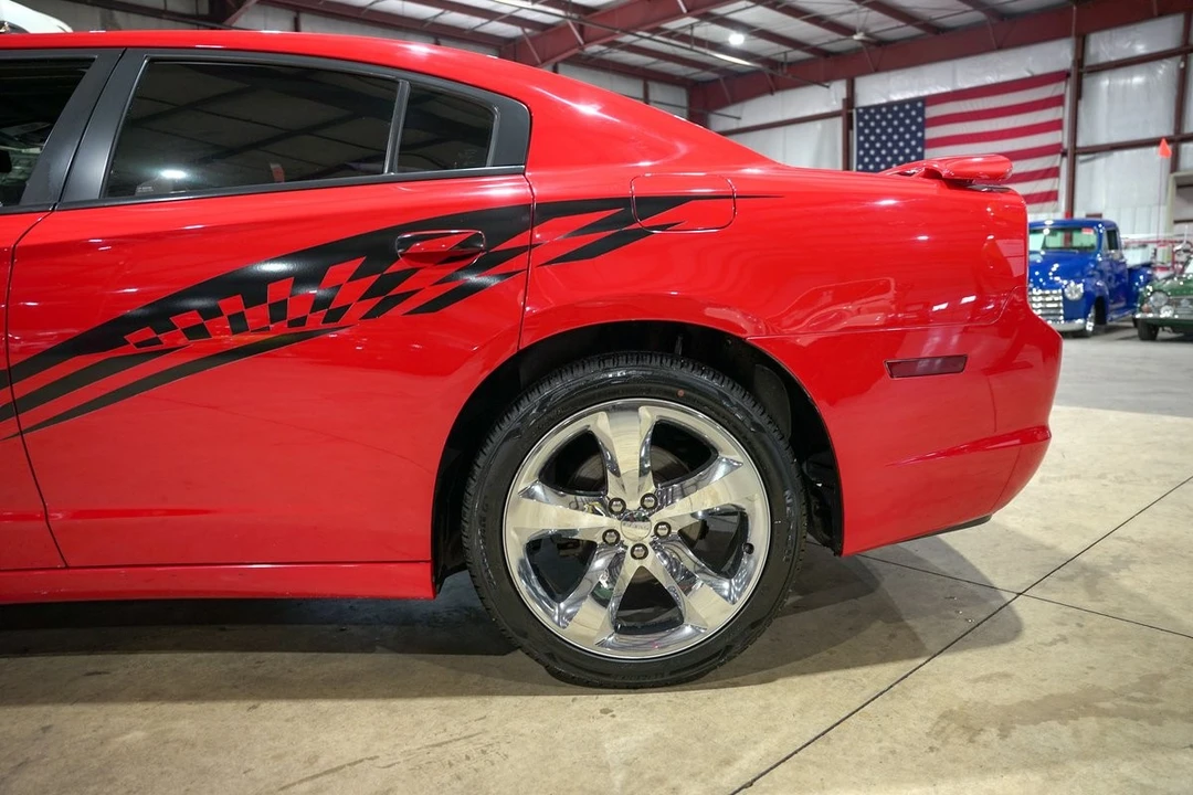 2014 Dodge Charger 7th Gen - Image 5 of 12