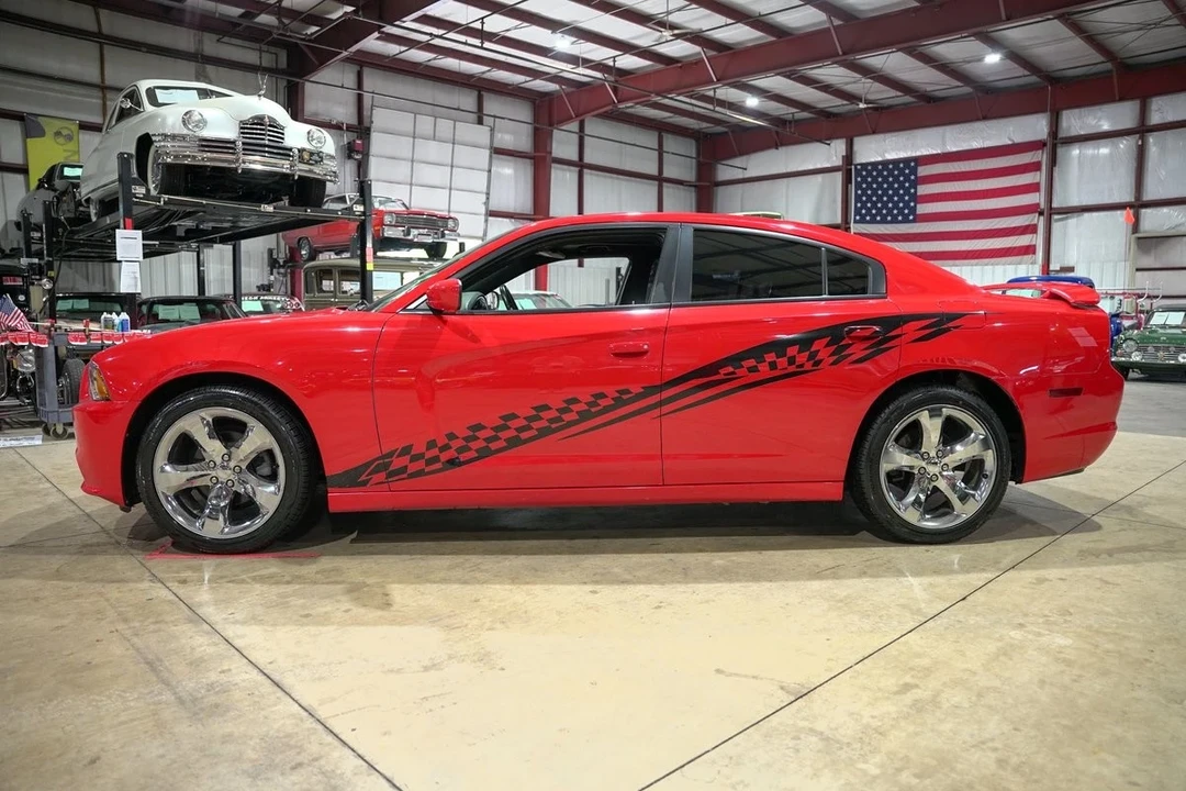 2014 Dodge Charger 7th Gen - Image 4 of 12