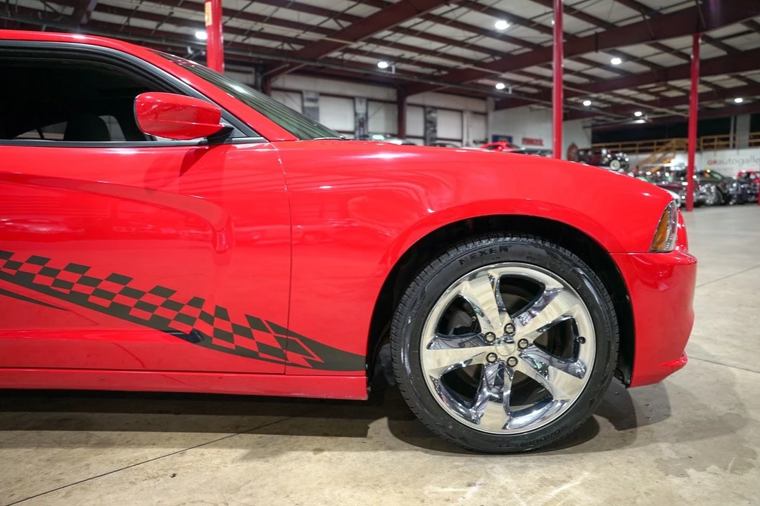 2014 Dodge Charger 7th Gen - Image 11 of 12