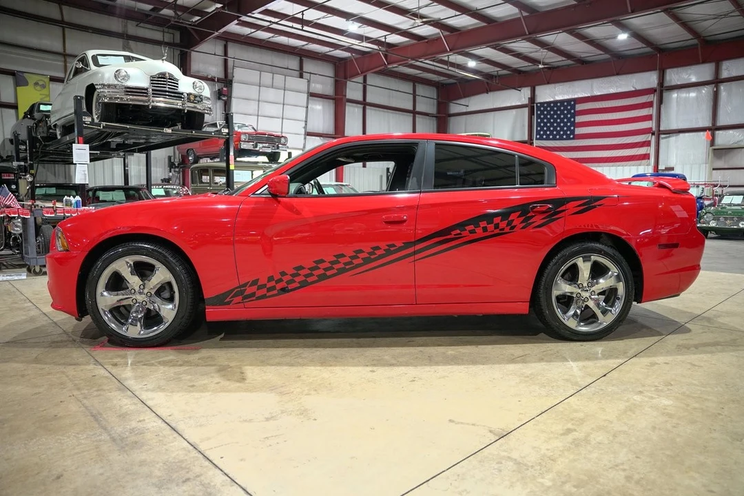2014 Dodge Charger 7th Gen - Image 4 of 12
