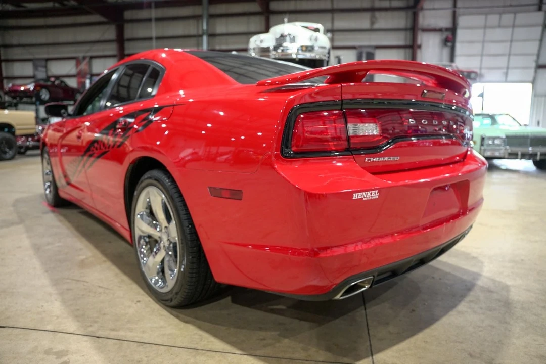 2014 Dodge Charger 7th Gen - Image 6 of 12