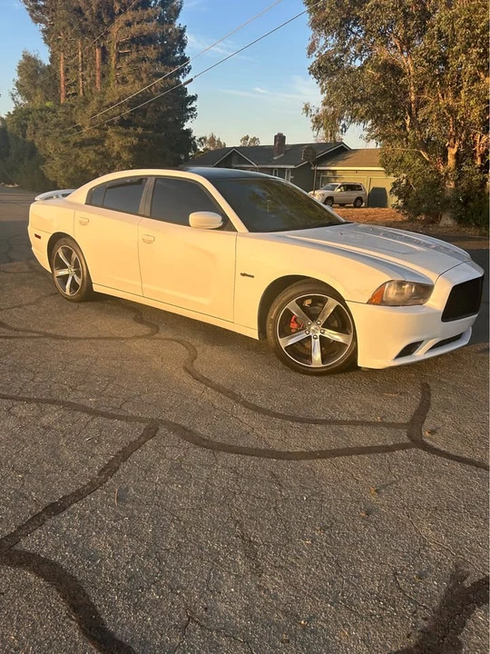 2014 Dodge Charger 7th Gen - Image 8 of 13