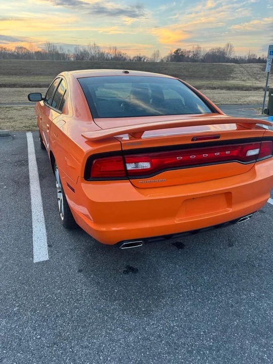 2014 Dodge Charger 7th Gen - Image 4 of 14