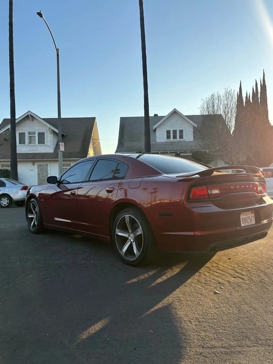 2014 Dodge Charger 7th Gen - Image 3 of 12