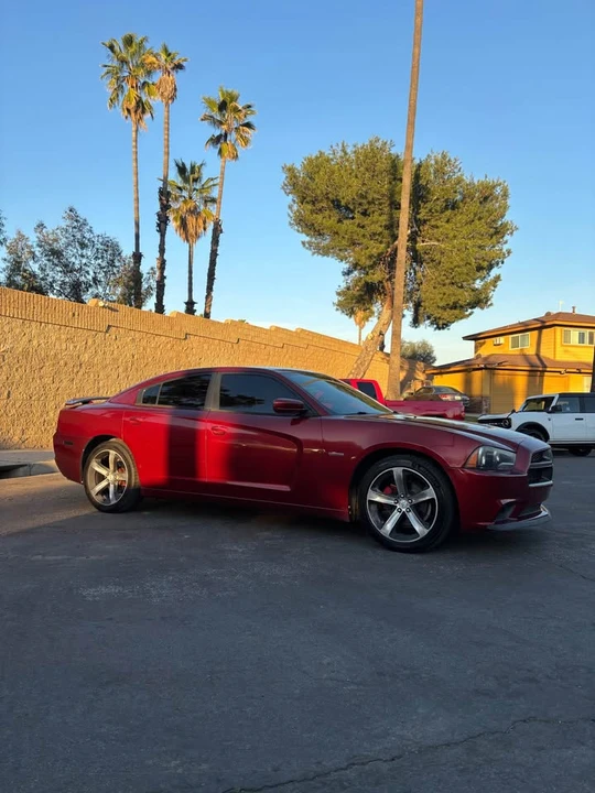 2014 Dodge Charger 7th Gen - Image 5 of 12