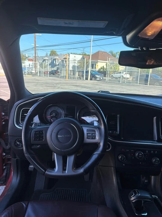 2014 Dodge Charger 7th Gen - Image 9 of 12