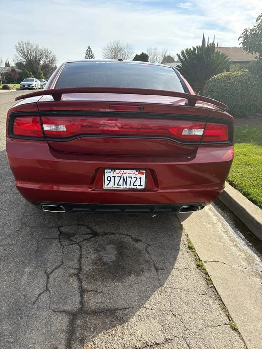 2014 Dodge Charger 7th Gen - Image 2 of 4