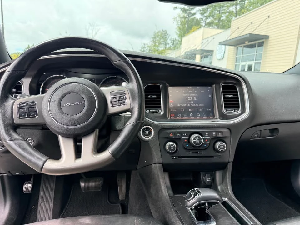 2014 Dodge Charger 7th Gen - Image 15 of 20