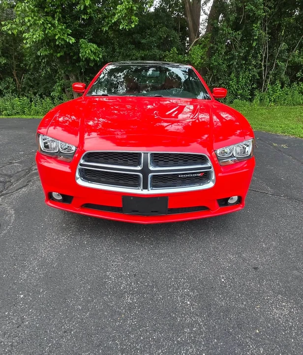 2014 Dodge Charger 7th Gen - Image 2 of 18