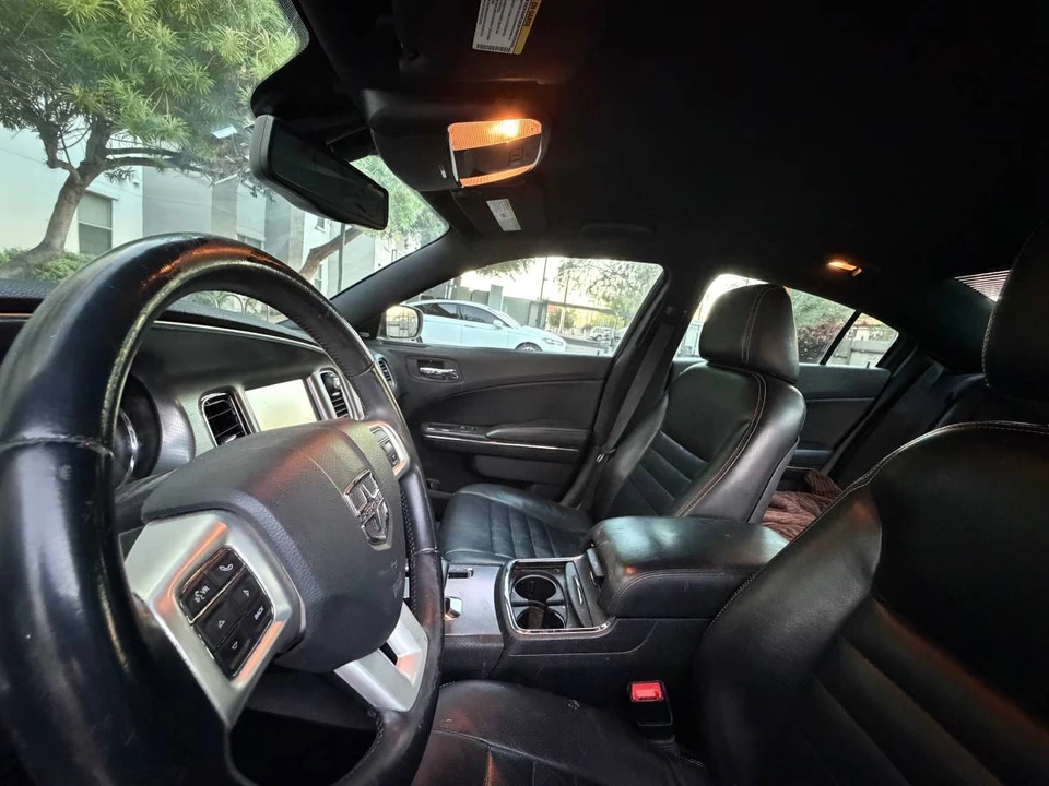 2014 Dodge Charger 7th Gen - Image 7 of 8