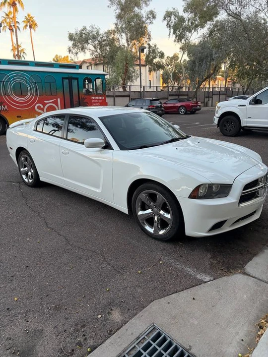 2014 Dodge Charger 7th Gen - Image 5 of 8