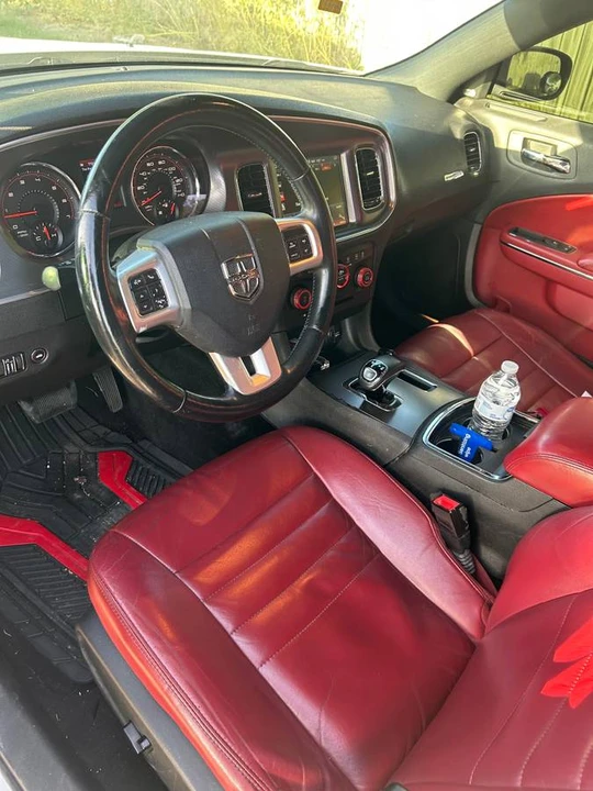 2014 Dodge Charger 7th Gen - Image 4 of 8