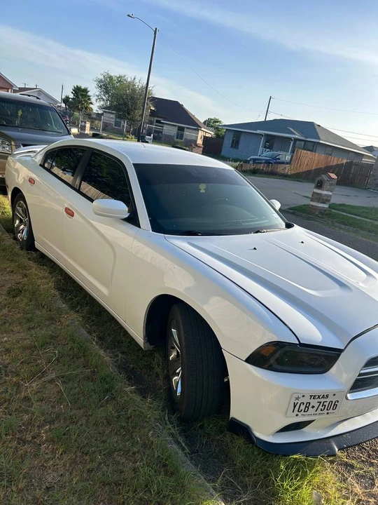 2014 Dodge Charger 7th Gen - Image 2 of 8