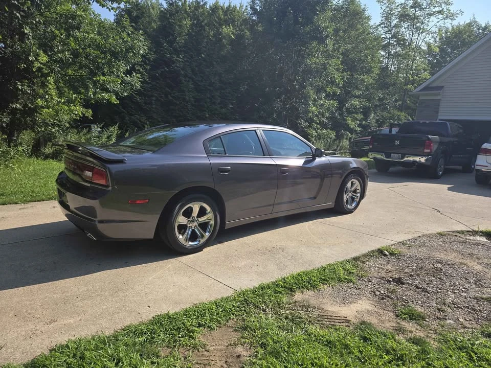 2014 Dodge Charger 7th Gen - Image 3 of 7