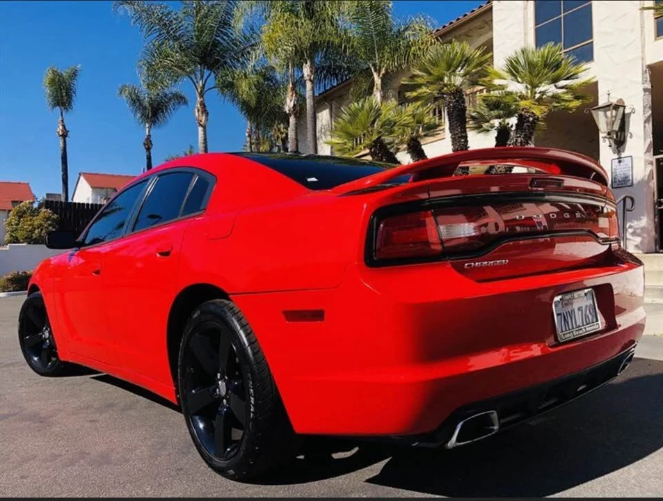 2014 Dodge Charger 7th Gen - Image 4 of 10