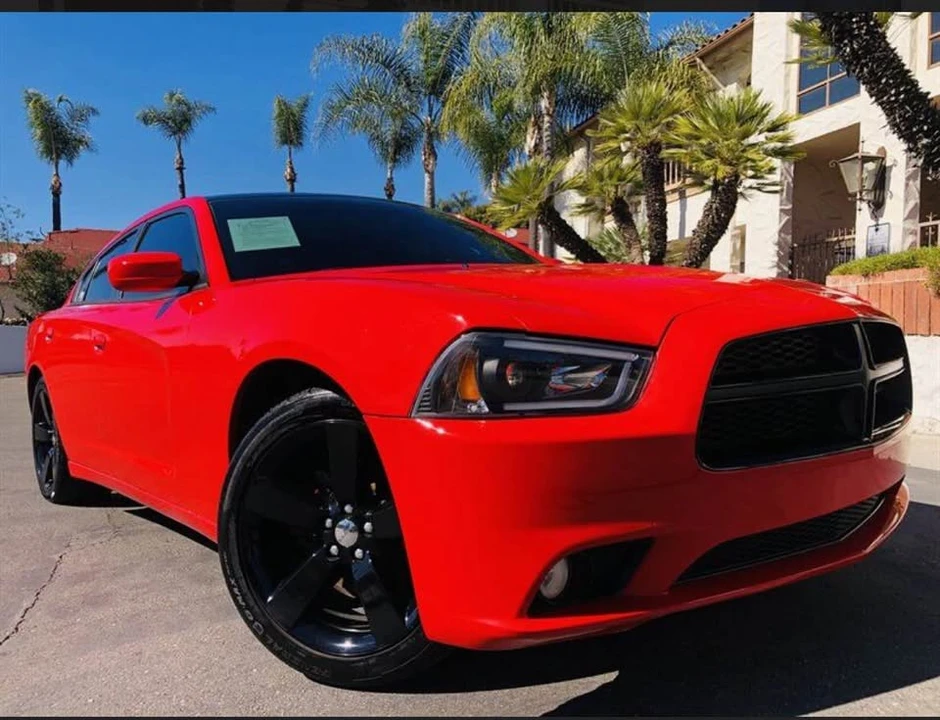 2014 Dodge Charger 7th Gen - Image 2 of 10