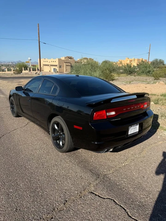 2014 Dodge Charger 7th Gen - Image 4 of 10