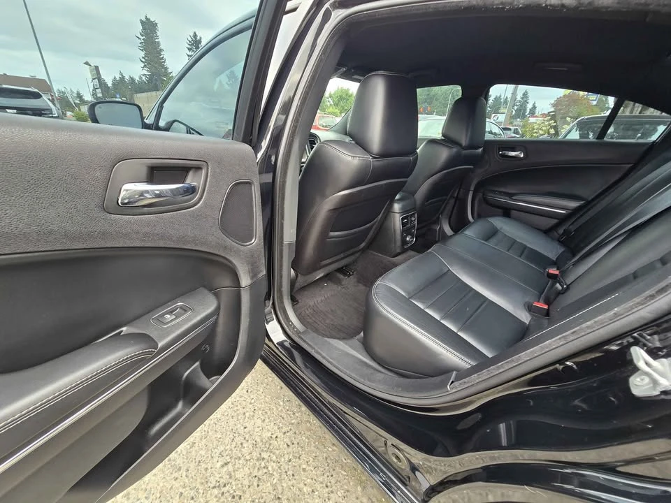 2014 Dodge Charger 7th Gen - Image 9 of 15