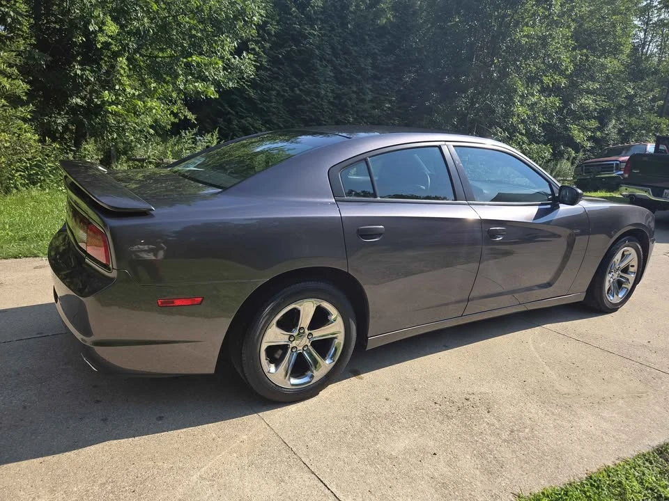 2014 Dodge Charger 7th Gen - Image 4 of 7