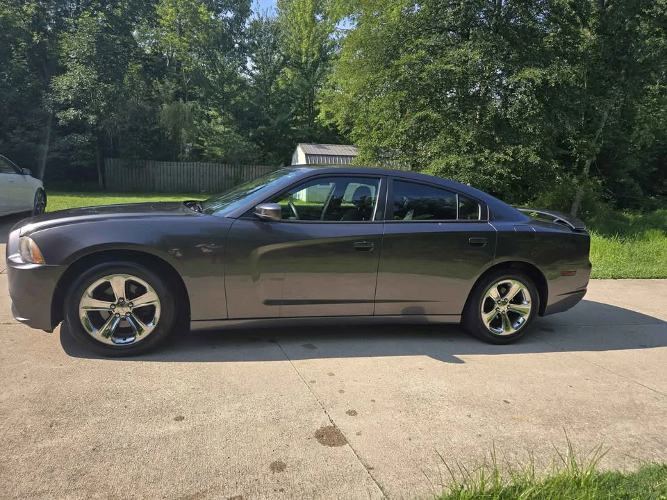2014 Dodge Charger 7th Gen - Image 2 of 7