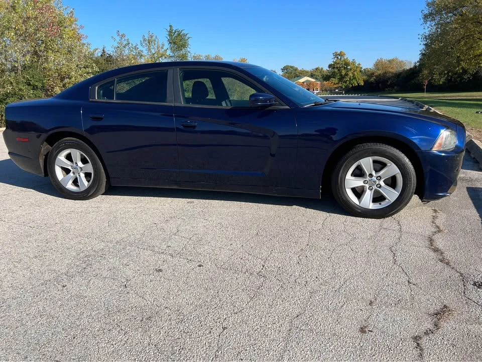 2014 Dodge Charger 7th Gen - Image 13 of 20