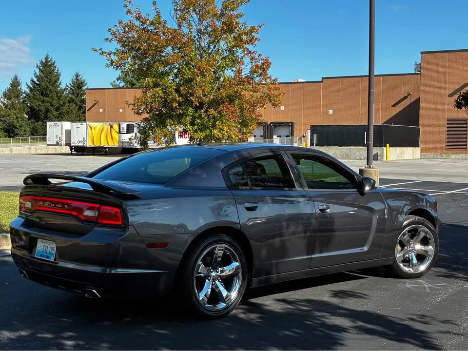 2014 Dodge Charger 7th Gen - Image 4 of 11
