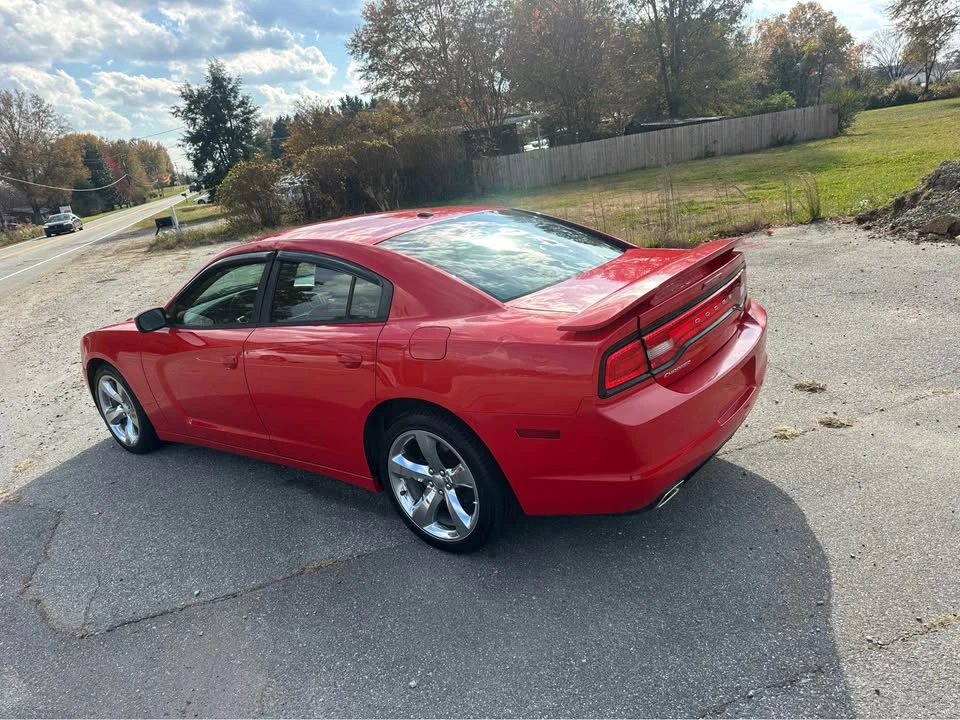 2014 Dodge Charger 7th Gen - Image 9 of 16