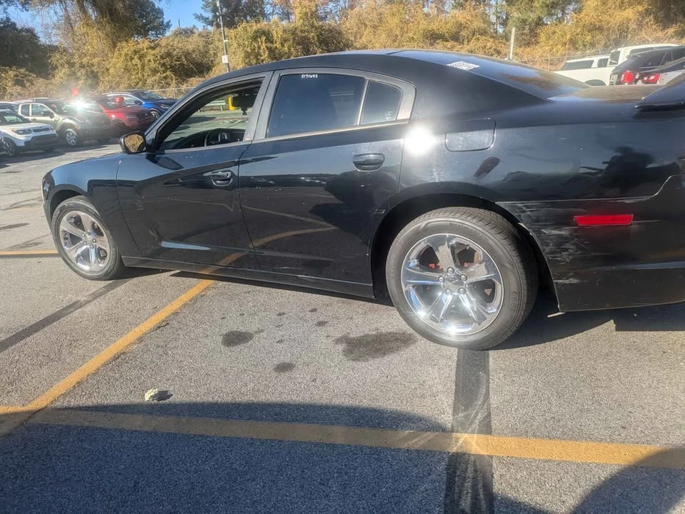 2014 Dodge Charger 7th Gen - Image 15 of 20