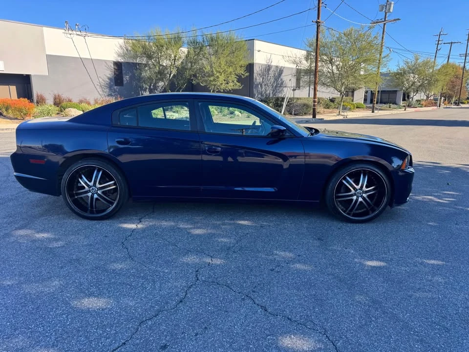2014 Dodge Charger 7th Gen - Image 4 of 9